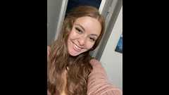 「胸が大きすぎていやらしい」という理由でSNSから投稿を削除された女性の告白 | 女性やファンは猛抗議