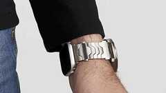 外見はロレックス、裏返すとApple Watch--異色の時計バンドが登場 富裕層に訴求