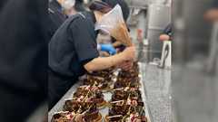 大人気のケーキ屋がクリスマスの当日販売を辞めたのは、1時間並んで待っていた客の『なんでケーキ買うのにこんな並ばなあかんねん!』という一言だった