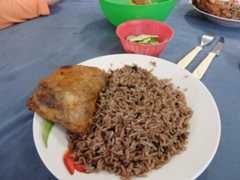 黒い豆入り炊き込みごはん