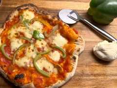 Die Welt ist eine Scheibe – aus Teig - Gerd Blank / DER SPIEGEL