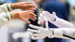 Welche Jobs sind auch mit KI noch sicher, Herr Autor? - Julian Stratenschulte / picture alliance / dpa