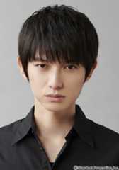 本郷奏多の写真