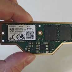 96 GB LPCAMM2 Memory With LPDDR5X-9600 Modules Pictured, Mass Production Starts Soon 1