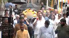 Last rites of veteran actor Satish Shah performed at Pawan Hans