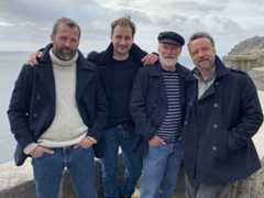 Dave Johns with cast of Fisherman's Friends