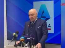 (LaPresse) "La nostra posizione è semplicissima, sono qua perché abbiamo notato che c'è stata una presa di posizione mediatica veramente esagerata rispetto a quello che è accaduto". Lo ha detto il presidente dell'Inter Giuseppe Marotta, arr...