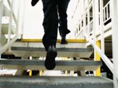 Allenarsi per 1 minuto solo, lo fareste? Gli «exercise snacks» migliorano la salute (ma deve battere il cuore)