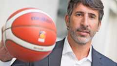 Mumbrú, en su presentación con Alemania.