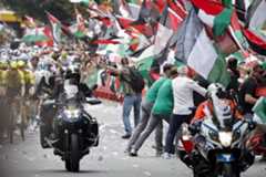 Los manifestante pro Paledtina, en Bilbao, este miércoles.