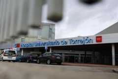 Vista de la entrada del Hospital de Torrejón de Ardoz gestionado por el grupo sanitario Ribera.