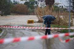 Desbordamiento del cauce de un río en la pedanía de Teba (Málaga)