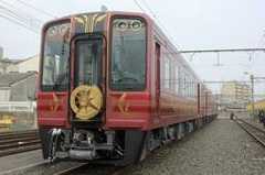 New sightseeing train to Mt. Koya unveiled, to begin run on April 24