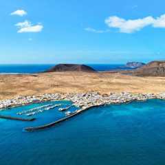 La única isla sin asfaltar de Europa está en España: es la mayor reserva marina de Europa