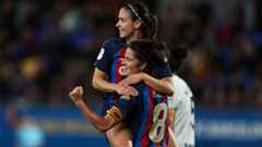 Marta y Aitana celebran el 2-1 que 'fabricaron' y puso por delante a las azulgranas