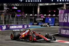 F1 | Button: “Hamilton? Stagione molto difficile, ma si è comportato molto bene”