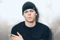 L’écrivain norvégien Oliver Lovrenski, auteur de « tah l’époque » (Actes Sud).