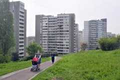 Des immeubles dans le parc Jean-Moulin - Les Guilands, à Bagnolet, en Seine-Saint-Denis.