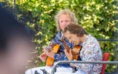 Mit Gitarrenmusik auf Traumreise