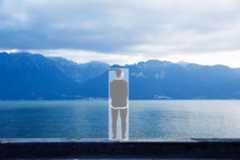 Opaque bounding box with label inside the box label with opaque overlay