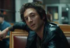 Hanging With Grief-Monkey Bruce is A Drag