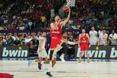 Alec Peters, Olympiacos Piraeus in action during Semifinal A: Olympiacos Piraeus vs AS Monaco for Turkish Airlines EuroLeague Final Four