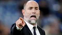 Igor Tudor gestures towards his players on the touchline