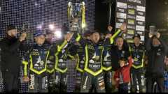 Ipswich Witches receive the Premiership title trophy