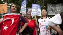 Turkish women demonstrating in Gezi Park in Istanbul, 7 June 2013