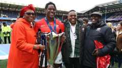 Maro Itoje and family in 2017