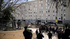 Visite du président français Emmanuel Macron le 19 mars 2024 dans le quartier de La Castellane à Marseille