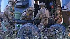 Des militaires français lors d'un exercice militaire international (Pikné 25) sur l'île de Saaremaa, en Estonie, le vendredi 26 septembre 2025.