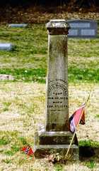 Larger memorial image loading...