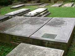 Larger memorial image loading...