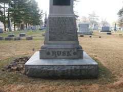 Larger memorial image loading...