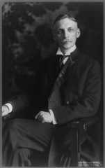 Larger memorial image loading...