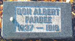 Larger memorial image loading...