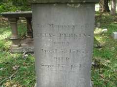 Larger memorial image loading...