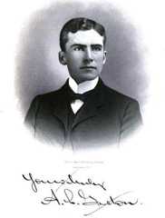 Larger memorial image loading...