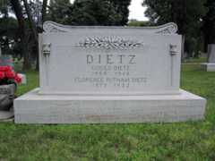 Larger memorial image loading...