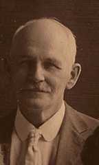 Larger memorial image loading...