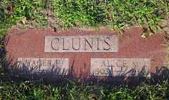 Larger memorial image loading...