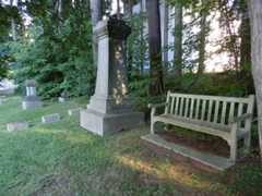 Larger memorial image loading...