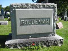 Larger memorial image loading...