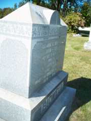 Larger memorial image loading...