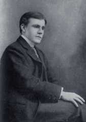 Larger memorial image loading...