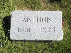 Larger memorial image loading...