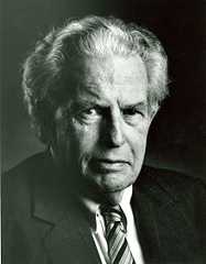 Larger memorial image loading...