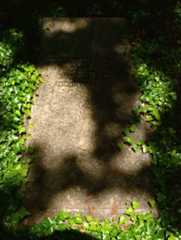 Larger memorial image loading...