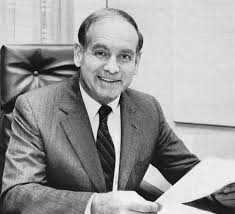 Larger memorial image loading...